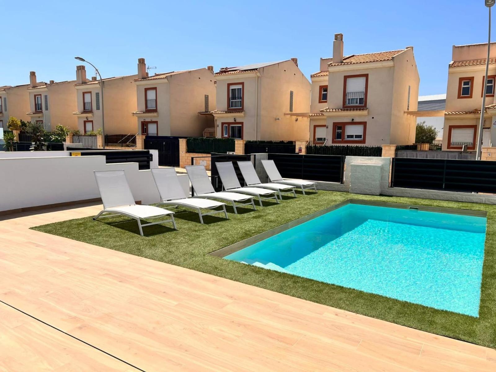 La Masion De Tout Seasonal Rental El Campello Exterior foto